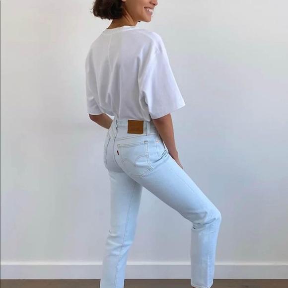 Levi wedgie Jean from aritzia - Picture 3 of 3